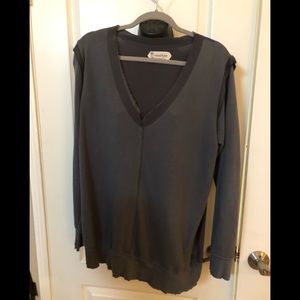 OTTO D’AME V NECK OVERSIZED SWEATSHIRT